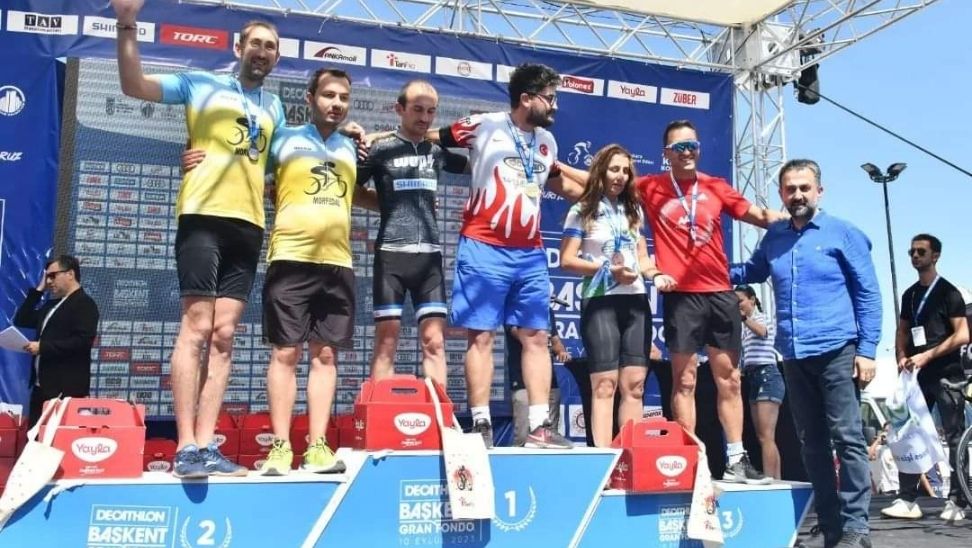 Decathlon-Granfondo-Bisiklet-Turunda-Oduller-Sahibini-Buldu.jpg
