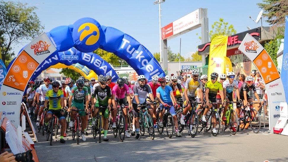 Dechatlon-Baskent-Granfondo-Bisiklet-Turu-Start-Aldi.jpg
