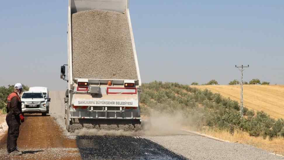 Sanliurfa-Buyuksehir-Belediyesinden-Kirsalda-Hizmet-Atagi.jpg