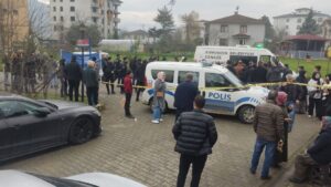 GÜMÜŞOVA'DA CİNAYET GÜMÜŞOVA'DA CİNAYET