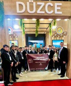 AKÇAKOCA TURİZM TOPLULUĞU ÖĞRENCİLERİ EMITT FUARINDA TURİZM SEKTÖRÜNÜ YAKINDAN TANIDI