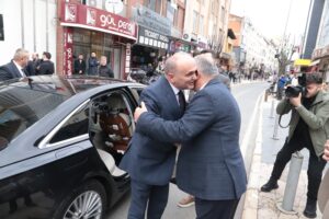 DR. FARUK ÖZLÜ DÜZCE TSO’YU ZİYARET ETTİ DR. FARUK ÖZLÜ DÜZCE TSO’YU ZİYARET ETTİ