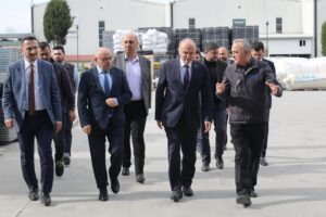 ÖZLÜ FABRİKA ZİYARETLERİNİ SÜRDÜRÜYOR