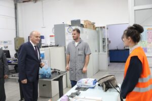 ÖZLÜ FABRİKA ZİYARETLERİNİ SÜRDÜRÜYOR
