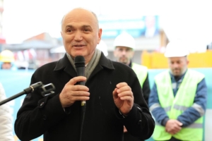 24 YILIN SONUNDA SORUN ÇÖZÜLDÜ ZİNCİRLİ KUYU İŞ MERKEZİ TEMELİ ATILDI 24 YILIN SONUNDA SORUN ÇÖZÜLDÜ ZİNCİRLİ KUYU İŞ MERKEZİ TEMELİ ATILDI