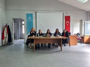 DÜZCE ÜNİVERSİTESİ’NDE “KADINA YÖNELİK ŞİDDETLE MÜCADELE” KONULU PROGRAM GERÇEKLEŞTİRİLDİ