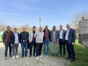 BAŞKAN ADAYI YILMAZ YILDIZ SIKMADIK EL BIRAKMIYOR