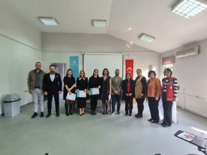 DÜZCE ÜNİVERSİTESİ’NDE “KADINA YÖNELİK ŞİDDETLE MÜCADELE” KONULU PROGRAM GERÇEKLEŞTİRİLDİ