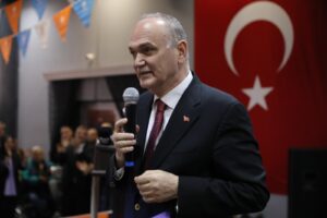BAŞKAN ÖZLÜ BAHÇEŞEHİRLİLERLE BULUŞTU