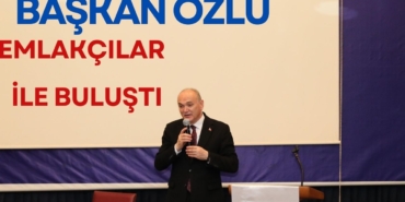 Kırmızı