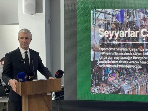 Koyu Mavi Kırmızı Beyaz Jenerik Haber Genel Haber Logo
