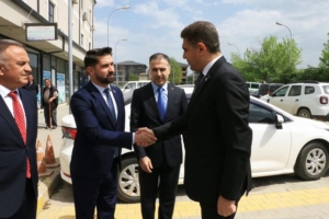 VALİ ASLAN İL GENEL MECLİS ÜYELERİNİ ZİYARET ETTİ VALİ ASLAN İL GENEL MECLİS ÜYELERİNİ ZİYARET ETTİ