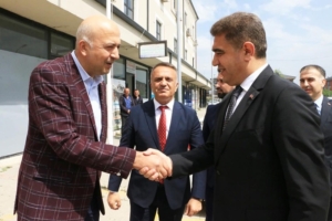 VALİ ASLAN İL GENEL MECLİS ÜYELERİNİ ZİYARET ETTİ VALİ ASLAN İL GENEL MECLİS ÜYELERİNİ ZİYARET ETTİ