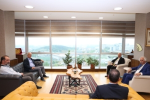 NAHÇIVAN ESKİ BAŞBAKANI REKTÖR SÖZBİR’İ ZİYARET ETTİ