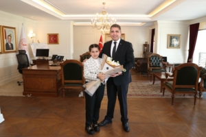 VALİ ASLAN GÖREVİ TEMSİLİ VALİ ELİF SU TANAY'A DEVİR ETTİ