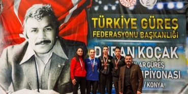DÜZCE ÜNİVERSİTESİ ÖĞRENCİLERİ U23 KADINLAR GÜREŞ TÜRKİYE ŞAMPİYONASI'NDA PARLADI