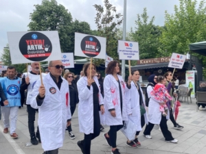 ÖĞRETMENLER DERS BIRAKTI… ÖĞRETMENLER DERS BIRAKTI…