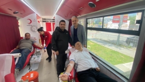 GÖRME ENGELLİ VEKİL'DEN KAN BAĞIŞI KAMPANYASINA DESTEK VERDİ