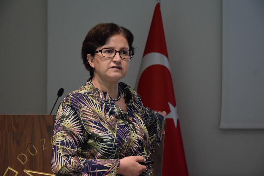 DÜZCE ÜNİVERSİTESİ'NDEN KIRIM KONGO FARKINDALIK EĞİTİMİ
