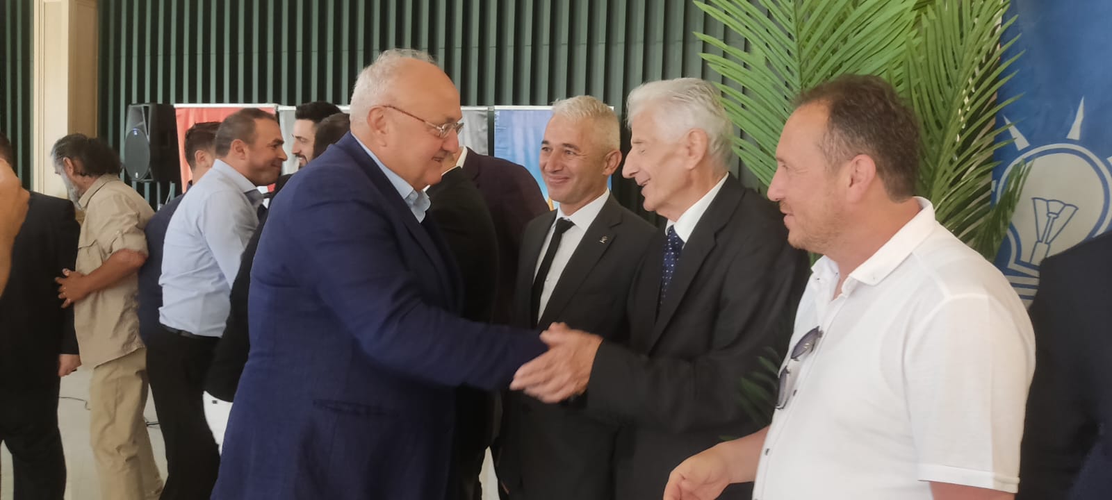 AK PARTİ BAYRAMLAŞMA PROGRAMINA YOĞUN KATILIM