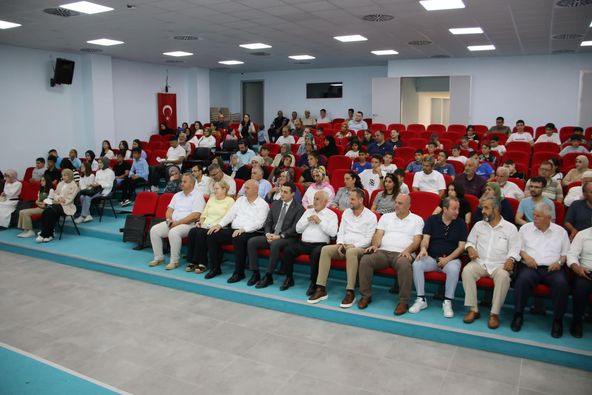 ÇİLİMLİ'DE ÖRNEK ÖĞRENCİLER ÖDÜLLENDİRİLDİ