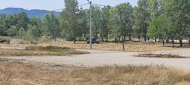 DEDE KORU TÜRBE VE MESİRE ALANI TEMİZLENİYOR