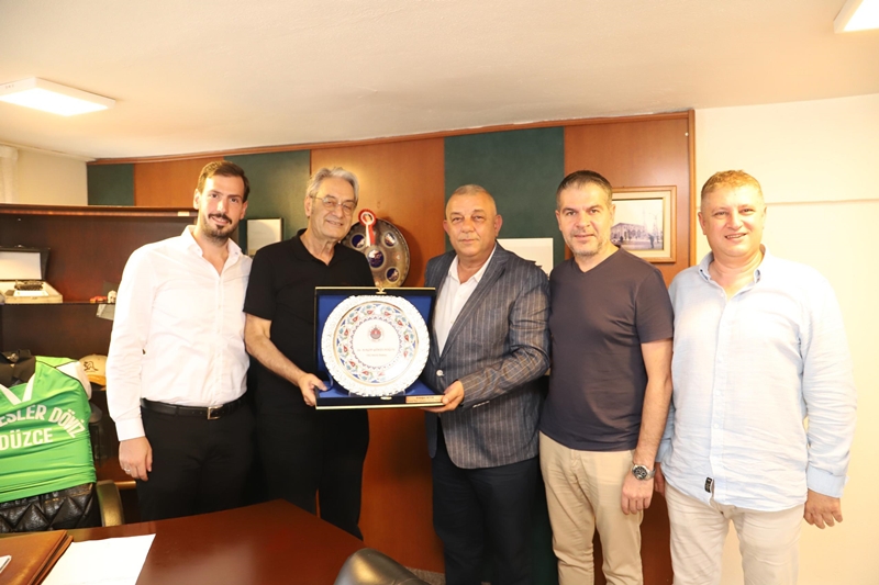Düzce TSO Yönetiminden Eski Başkanlara Vefa Ziyareti