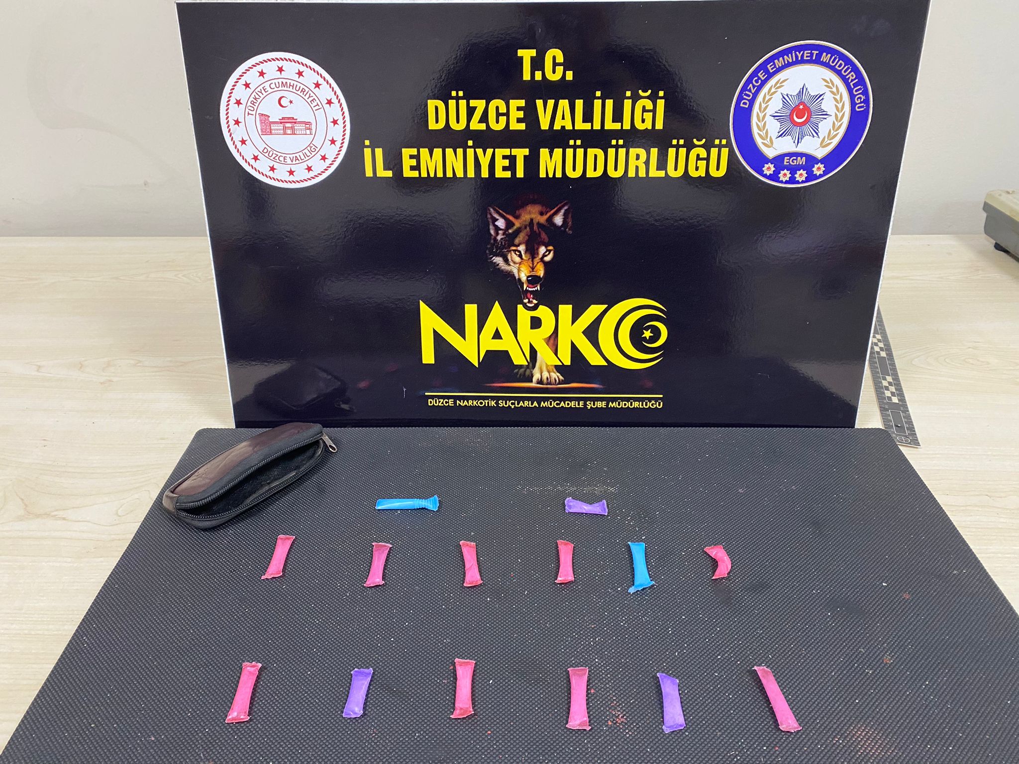 DÜZCE'DE UYUŞTURUCU OPERASYONU: ŞÜPHELİ TUTUKLANDI