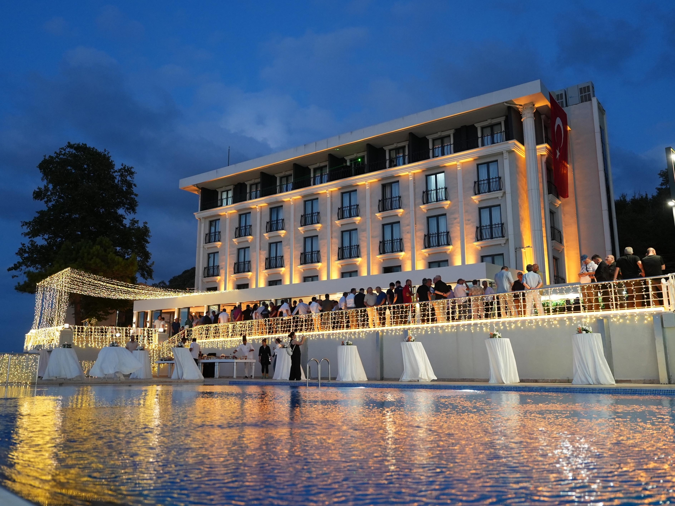 DÜZCE BELTUR OTEL GÖRKEMLİ AÇILIŞLA KAPILARINI AÇTI DÜZCE BELTUR OTEL GÖRKEMLİ AÇILIŞLA KAPILARINI AÇTI