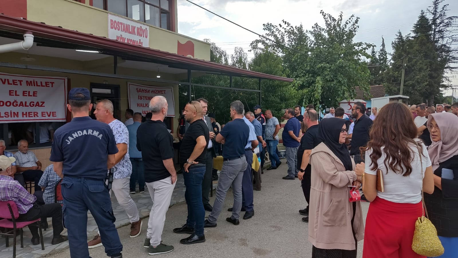 BOSTANLIK VE ÜÇYOL KÖYLÜLERİNİN DOĞALGAZ ZAFERİ