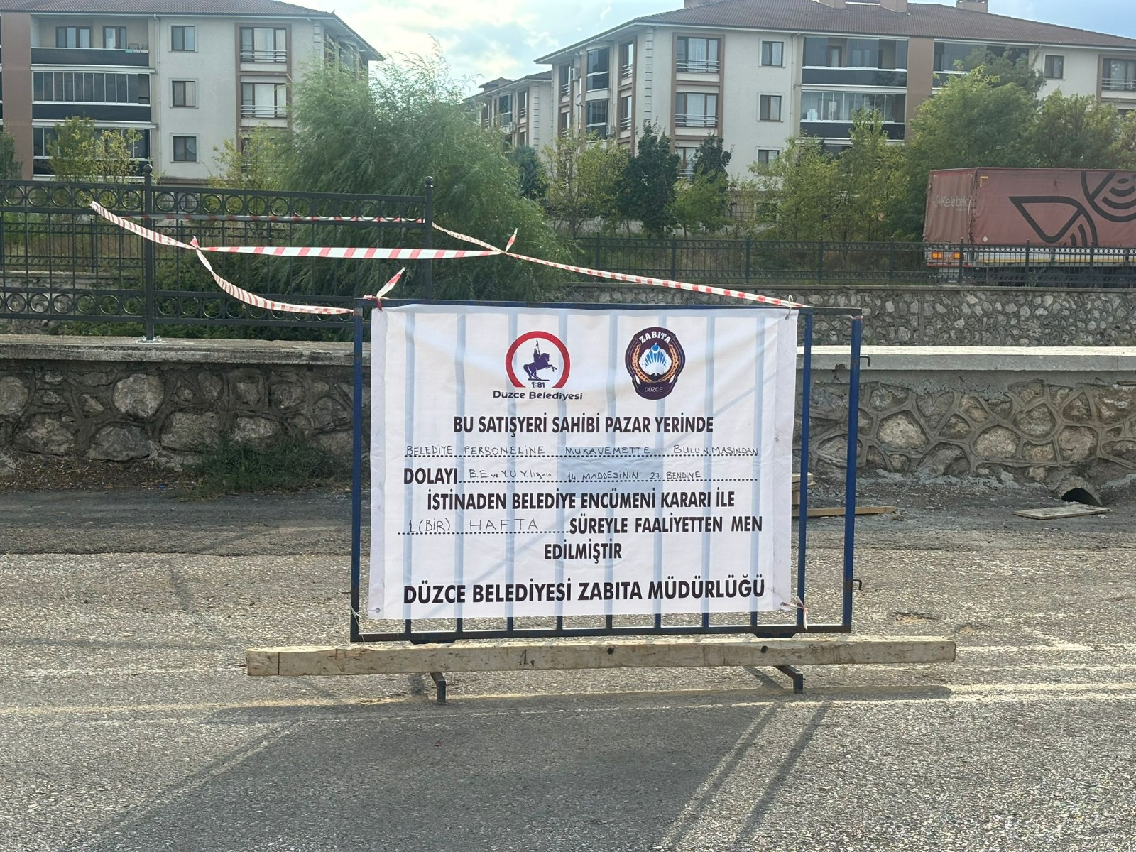 PAZARDA DÜZENİ BOZMAK İSTEYEN ESNAFA KAPATMA CEZASI