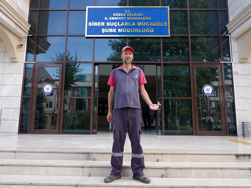 BELEDİYE PERSONELİNDEN ÖRNEK DAVRANIŞ BELEDİYE PERSONELİNDEN ÖRNEK DAVRANIŞ