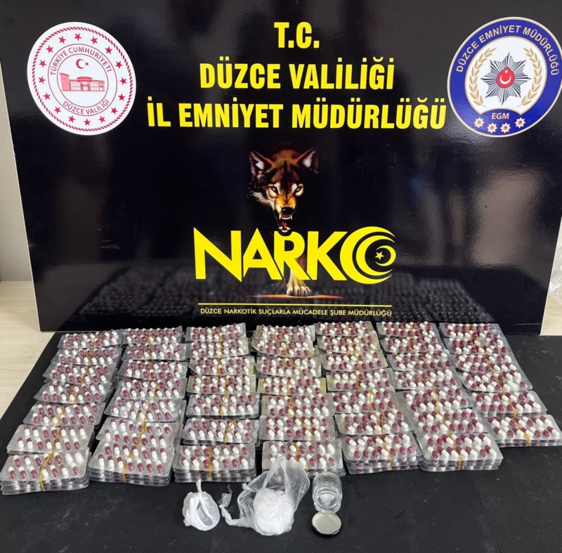 Düzce’De Uyuşturucu Operasyonu: İki Şahıs Yakalandı
