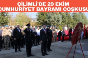 Siyah ve Kırmızı Modern Sosyal Medya Stratejisi Profesyonel Sunum