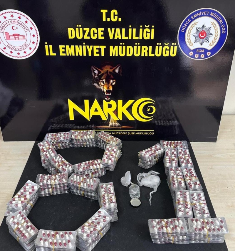 Düzce’De Uyuşturucu Operasyonu: İki Şahıs Yakalandı
