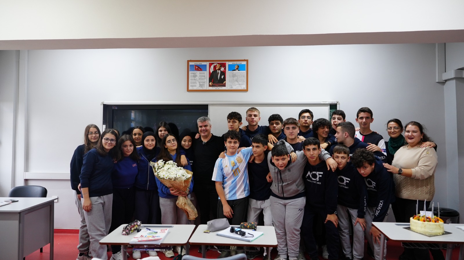 İSMAİL ÖĞRETMENE EN UNUTULMAZ 24 KASIM