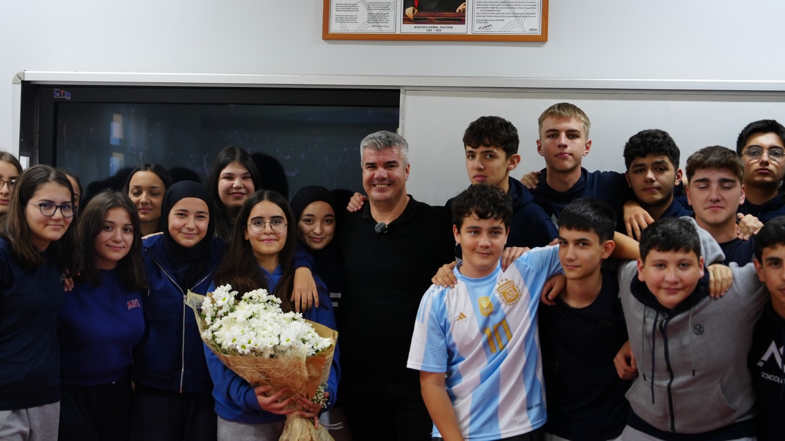 İSMAİL ÖĞRETMENE EN UNUTULMAZ 24 KASIM