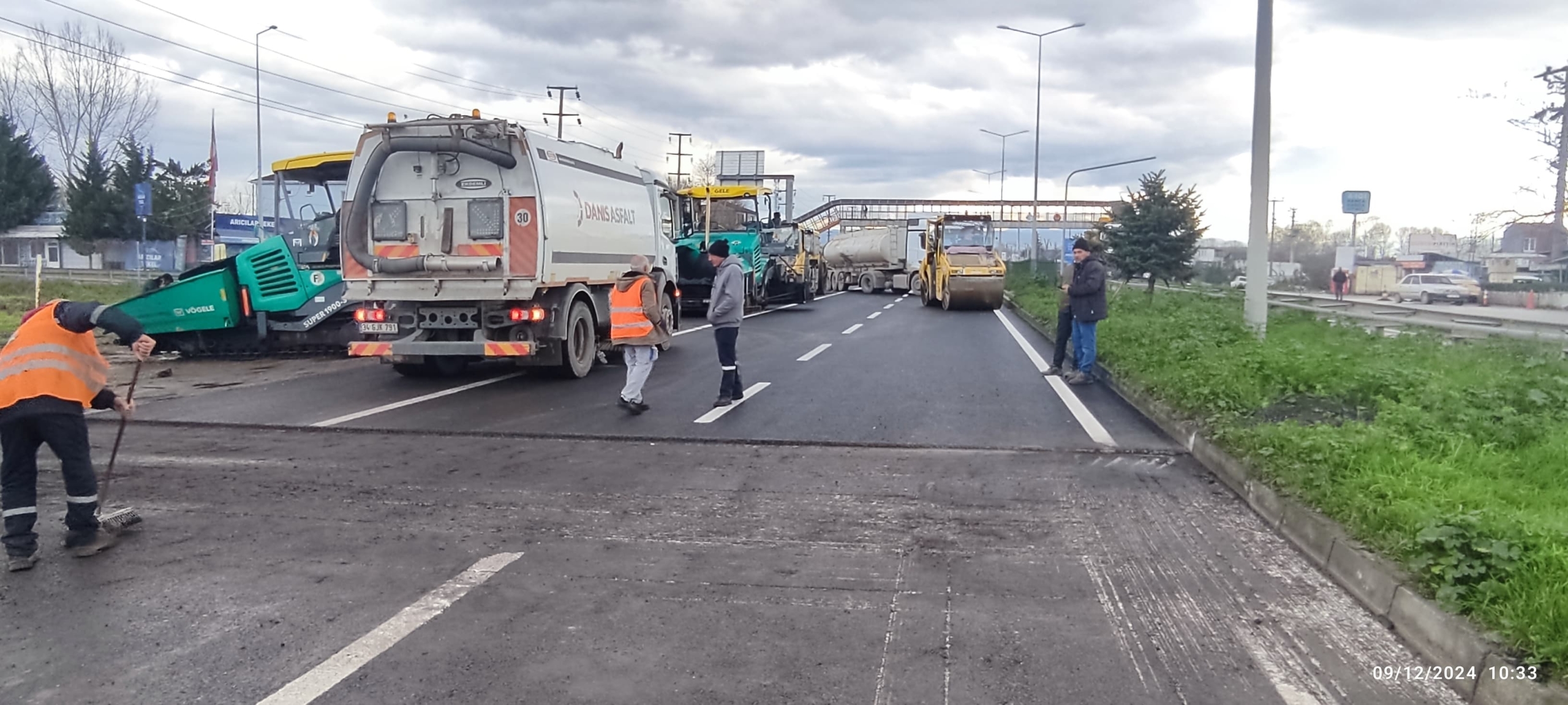 DÜZCE'DE KARAYOLLARI ÇALIŞMALARI TARTIŞMA YARATTI: