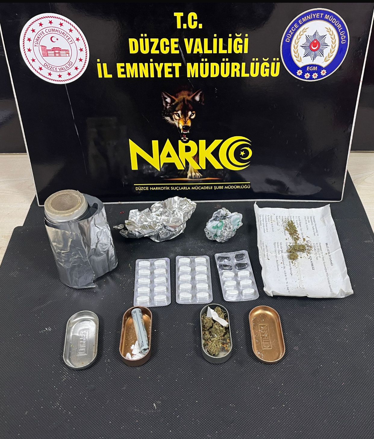 POLİS EKİPLERİ 22 KİŞİ'Yİ GÖZALTINA ALTINA ALDI POLİS EKİPLERİ 22 KİŞİ'Yİ GÖZALTINA ALTINA ALDI