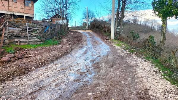 KÖYLER'DE YOL BAKIM ÇALIŞMALARI DEVAM EDİYOR KÖYLER'DE YOL BAKIM ÇALIŞMALARI DEVAM EDİYOR