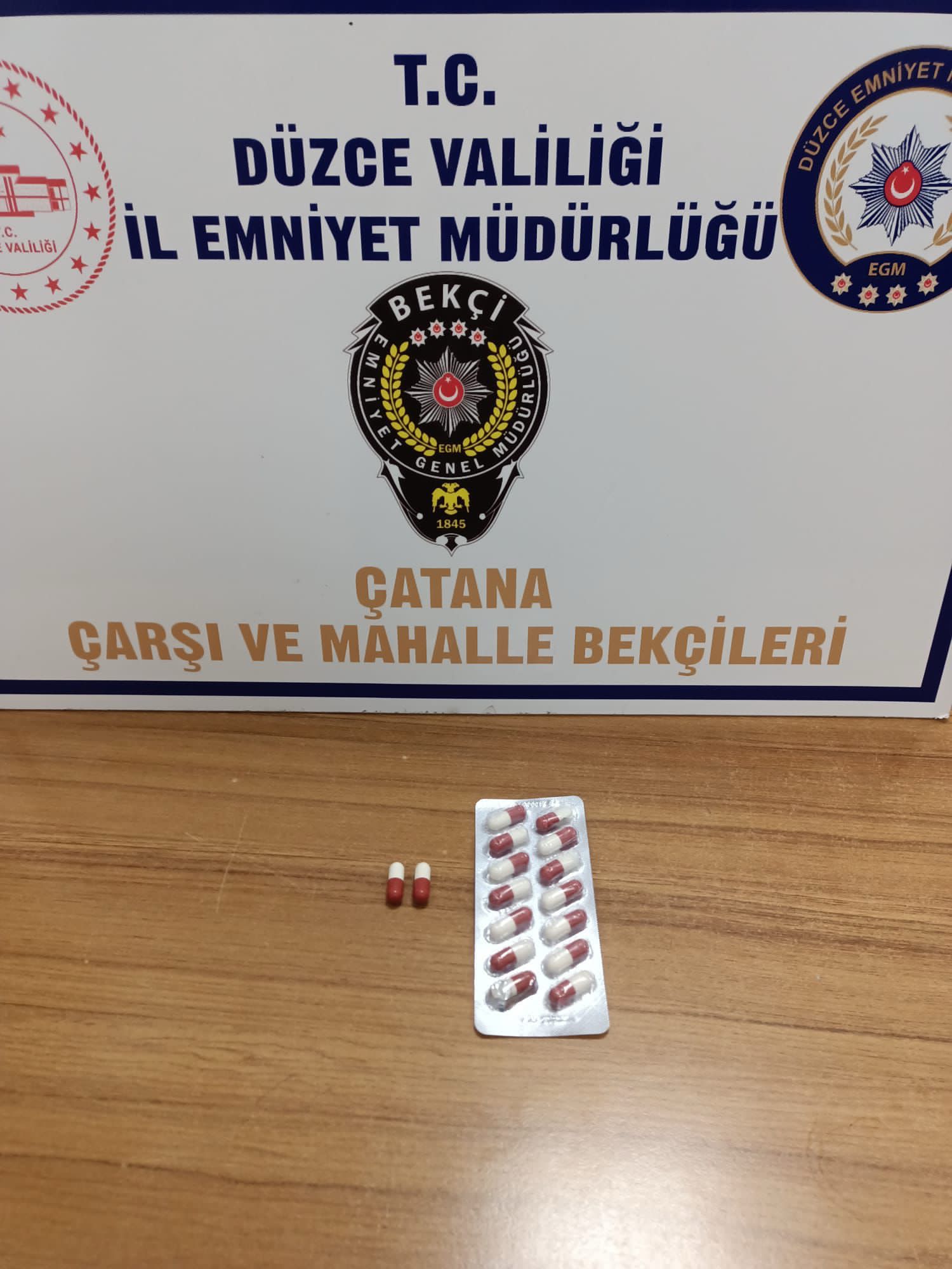 POLİS EKİPLERİ 22 KİŞİ'Yİ GÖZALTINA ALTINA ALDI POLİS EKİPLERİ 22 KİŞİ'Yİ GÖZALTINA ALTINA ALDI