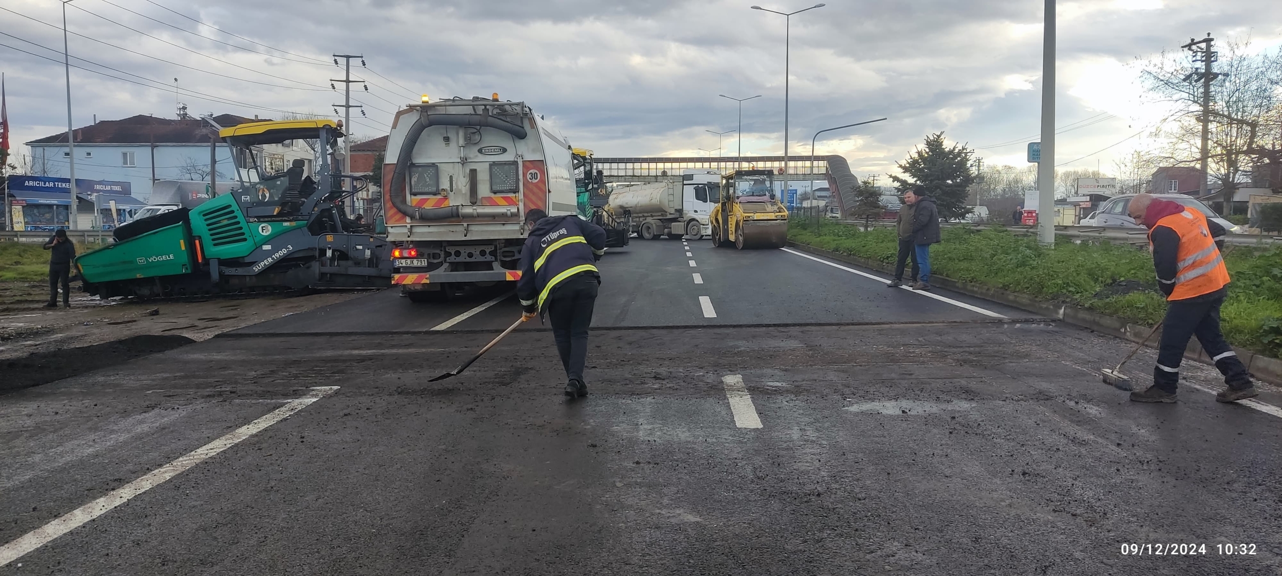 DÜZCE'DE KARAYOLLARI ÇALIŞMALARI TARTIŞMA YARATTI: