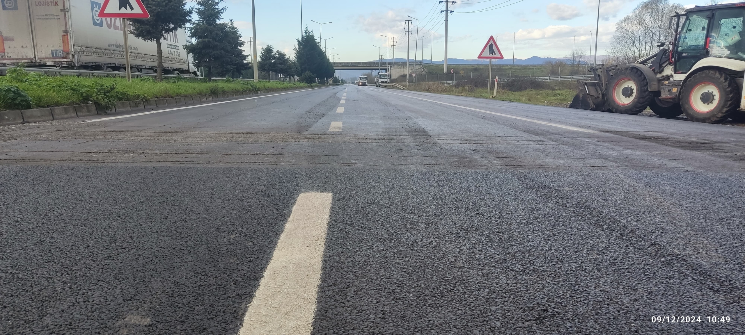 DÜZCE'DE KARAYOLLARI ÇALIŞMALARI TARTIŞMA YARATTI: