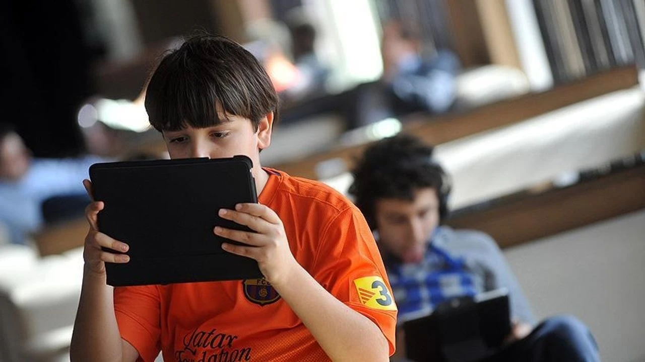 "Duy İhbar Hattı Aktif "Duy İhbar Hattı Aktif