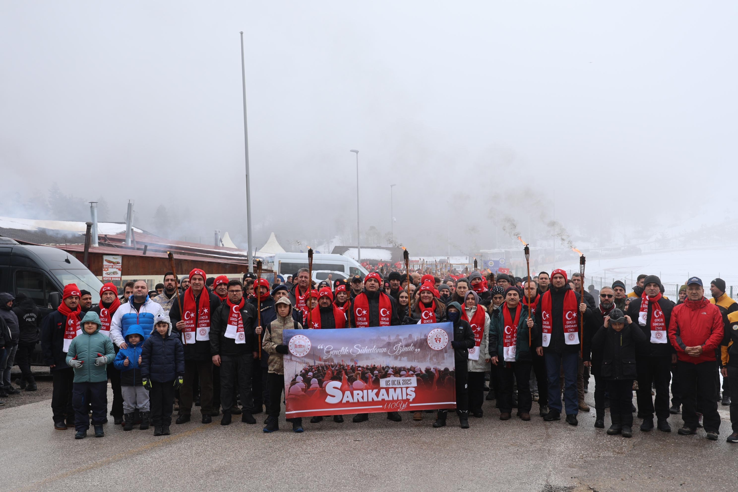 DÜZCE SARIKAMIŞ ŞEHİTLERİ İÇİN YÜRÜDÜ