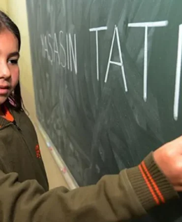 istanbulda-yarin-okullar-tatil-mi-istanbul-depreminin-ardindan-okullarin-son-dakika-d-3215228