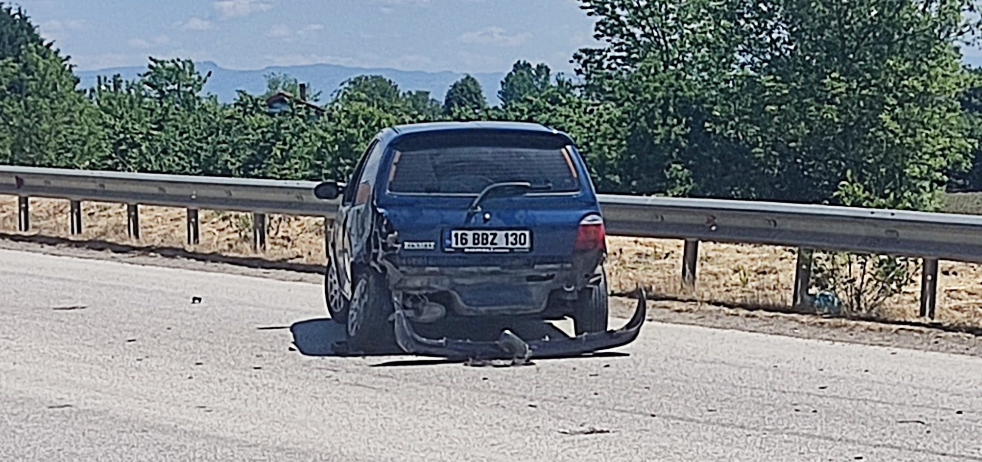 Gölyaka Yolu'nda Maddi Hasarlı Trafik Kazası Gölyaka Yolu'nda Maddi Hasarlı Trafik Kazası