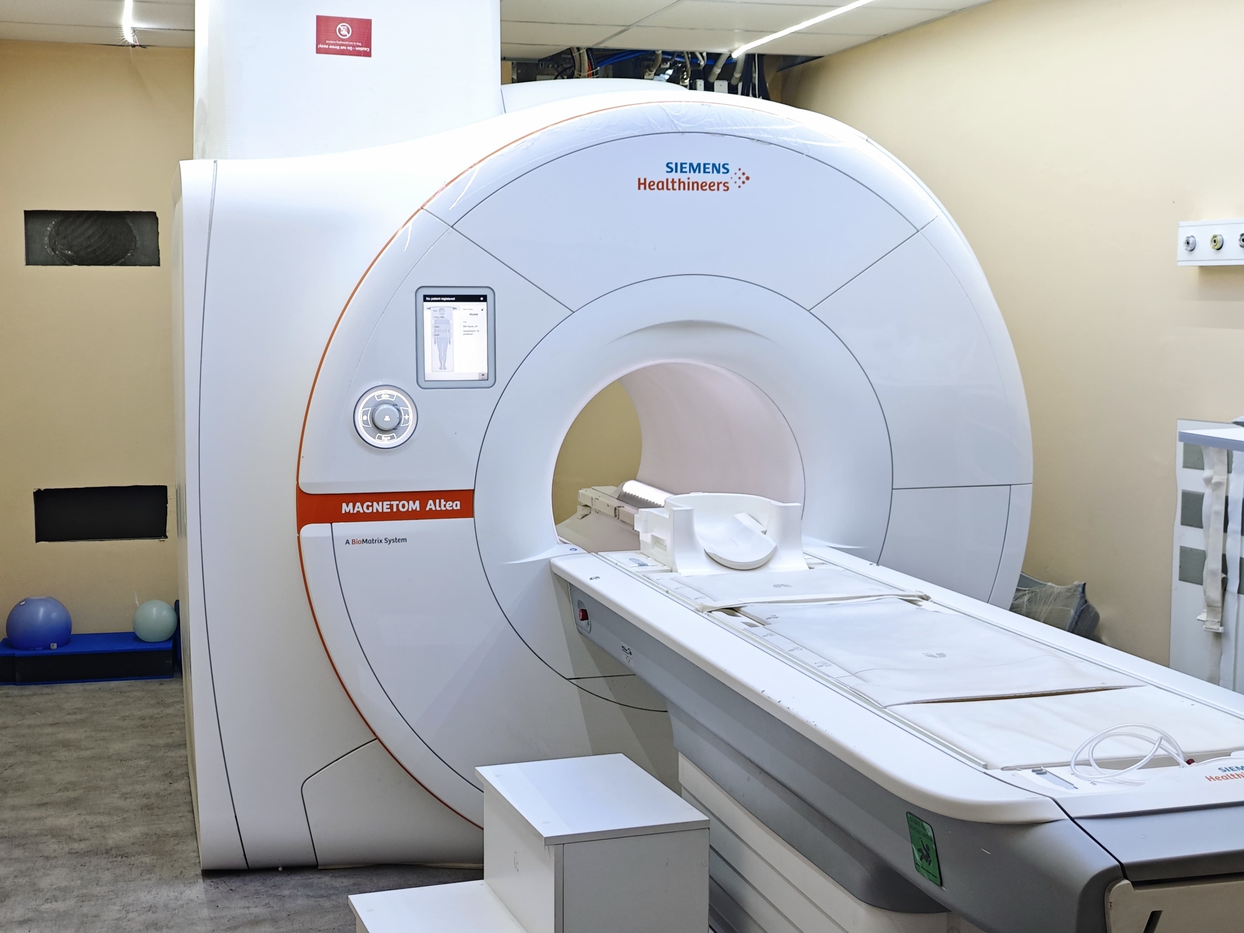 Düzce'ye Müjdeli Haber: Yeni MR Cihazı Hizmete Girdi! Düzce'ye Müjdeli Haber: Yeni MR Cihazı Hizmete Girdi!