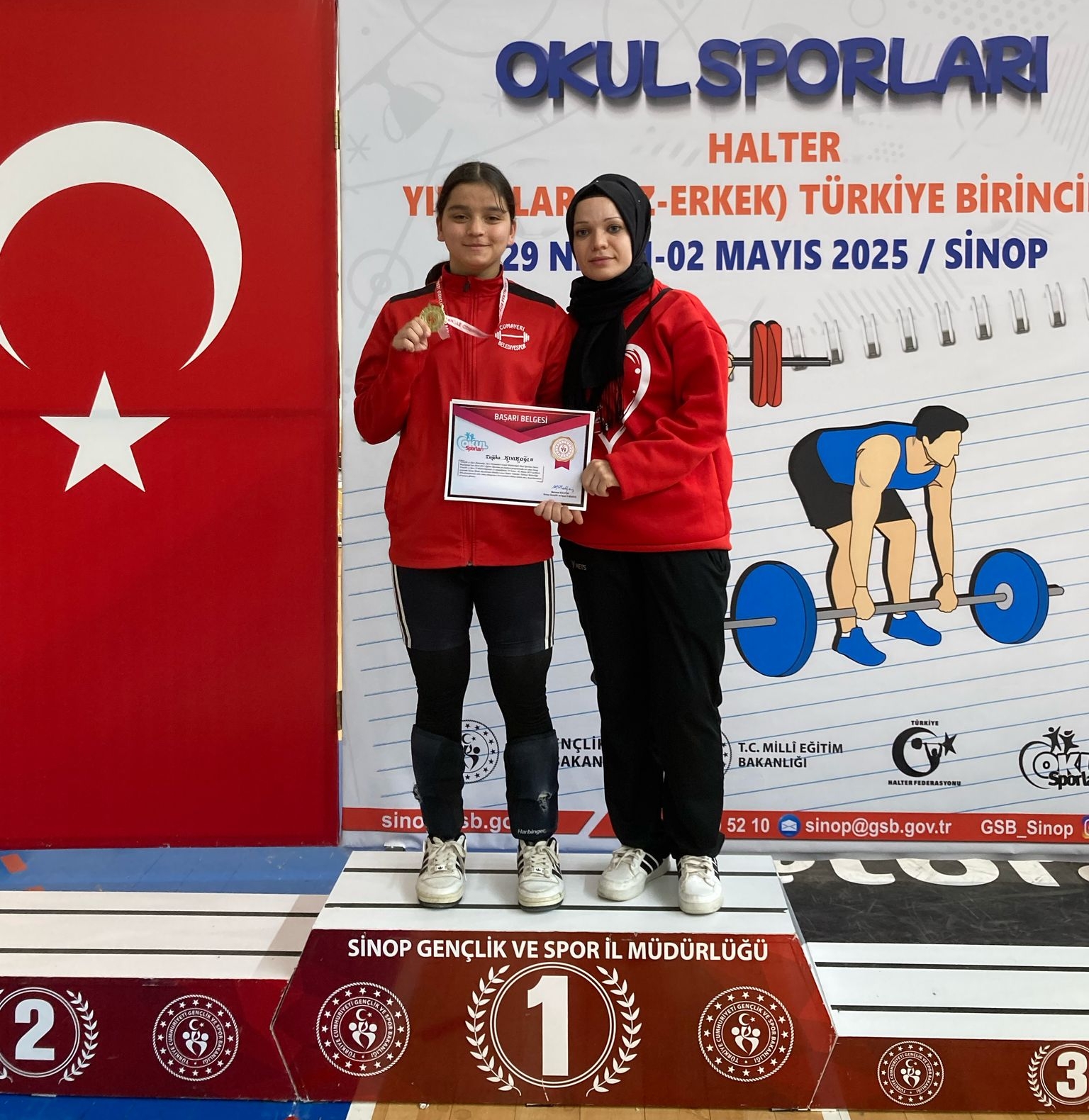Cumayeri'nin Minik Devleri Türkiye'yi Salladı! Cumayeri'nin Minik Devleri Türkiye'yi Salladı!