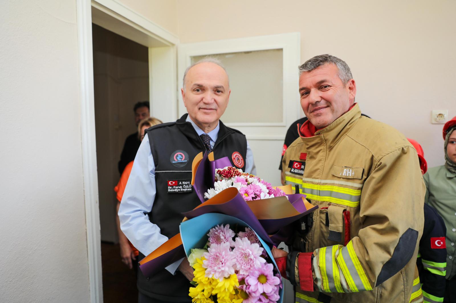 Düzce Belediyesi'nden Babalar Günü Sürprizi: